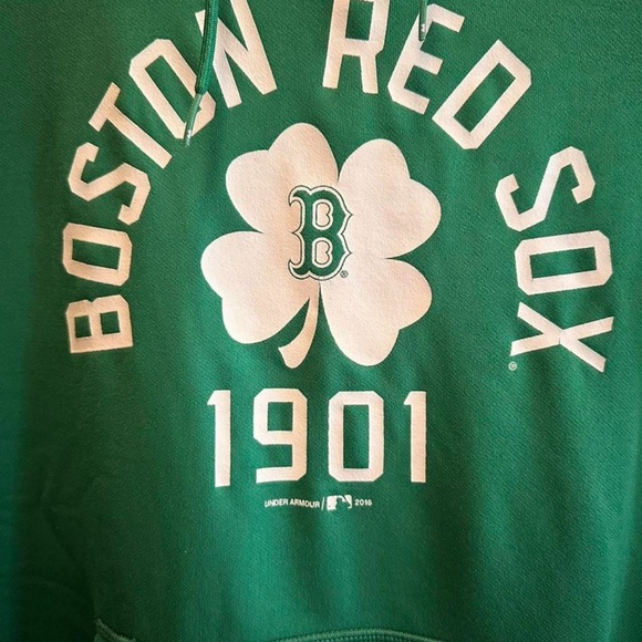 Under Armour Green Boston Red Sox Women's Sweater medium Semi Fitted Cold Gear - Picture 2 of 7